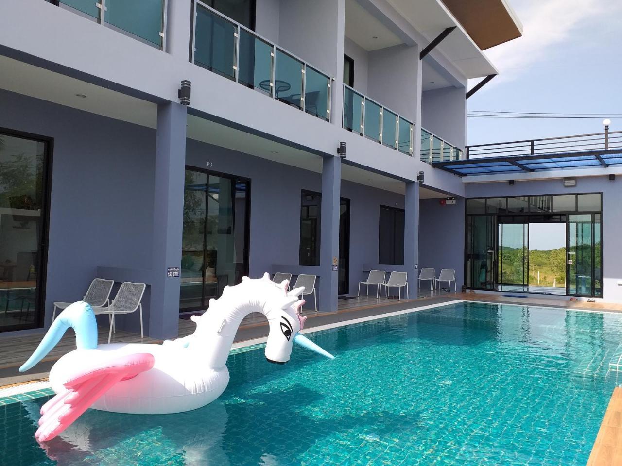 The Phu Resort プランブリー エクステリア 写真